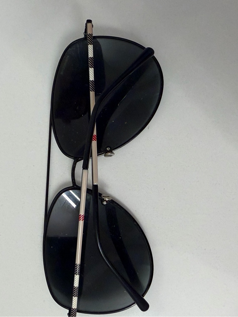Burberry Black Aviator Sunglasses – Signature Check Detail - Picture 10 of 10